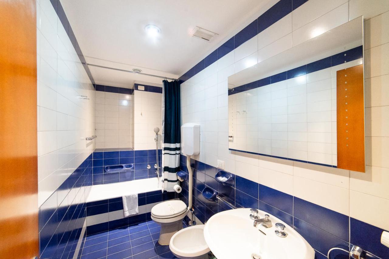 Hbhall Brera 59 Милано Екстериор снимка